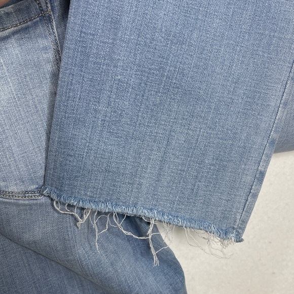 Jag Raw Hem Mid Rise Straight Leg Light Wash Jeans 6/28 - Picture 4 of 8